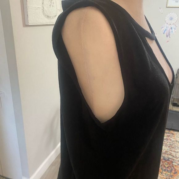 NWOT Sanctuary Tank - Picture 3 of 6